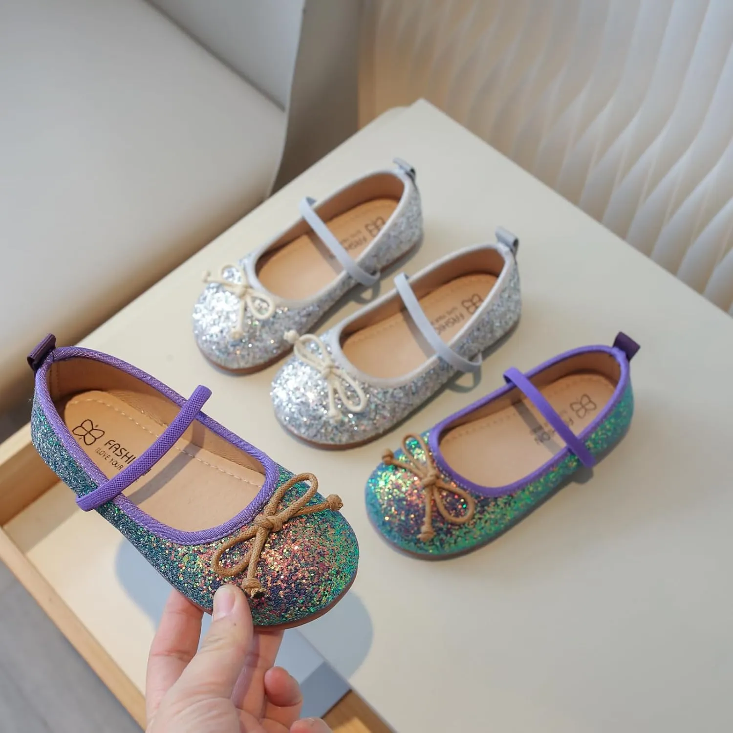 Children's Boat Shoes ?C Slip-On Loafers with Bow Tie Design and Sequin Trim, Comfortable Closed Toe Flats for Fall 2025