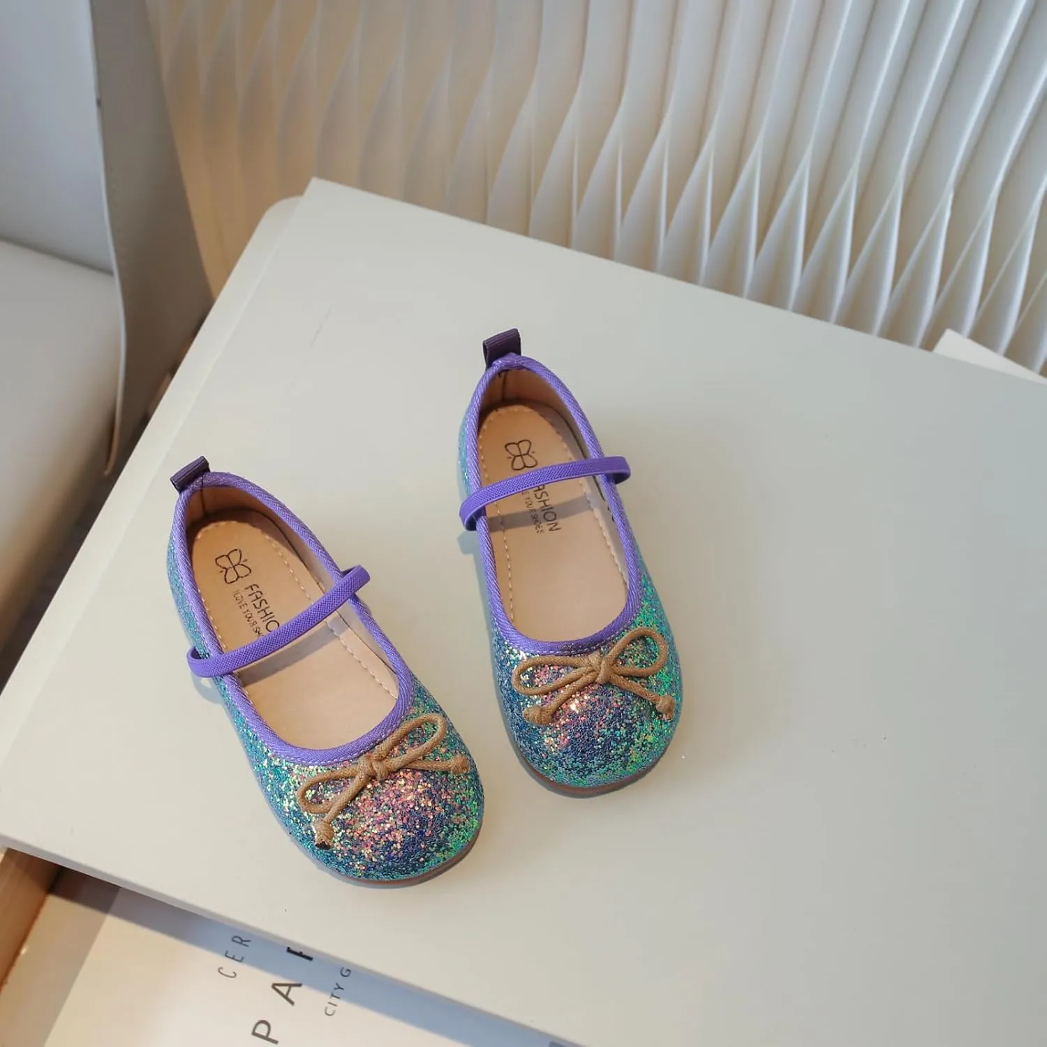 Children's Boat Shoes ?C Slip-On Loafers with Bow Tie Design and Sequin Trim, Comfortable Closed Toe Flats for Fall 2025