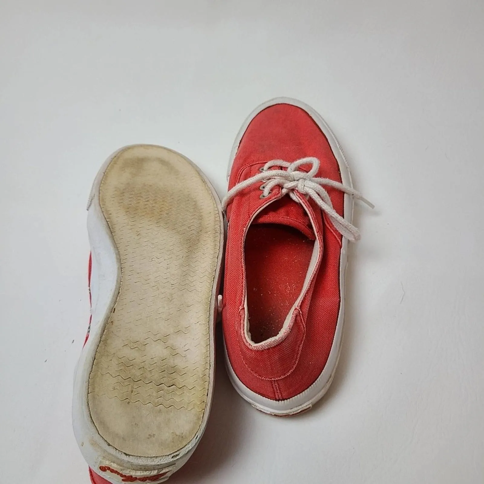 Eddie Bauer Canvas Lace Up Sneakers