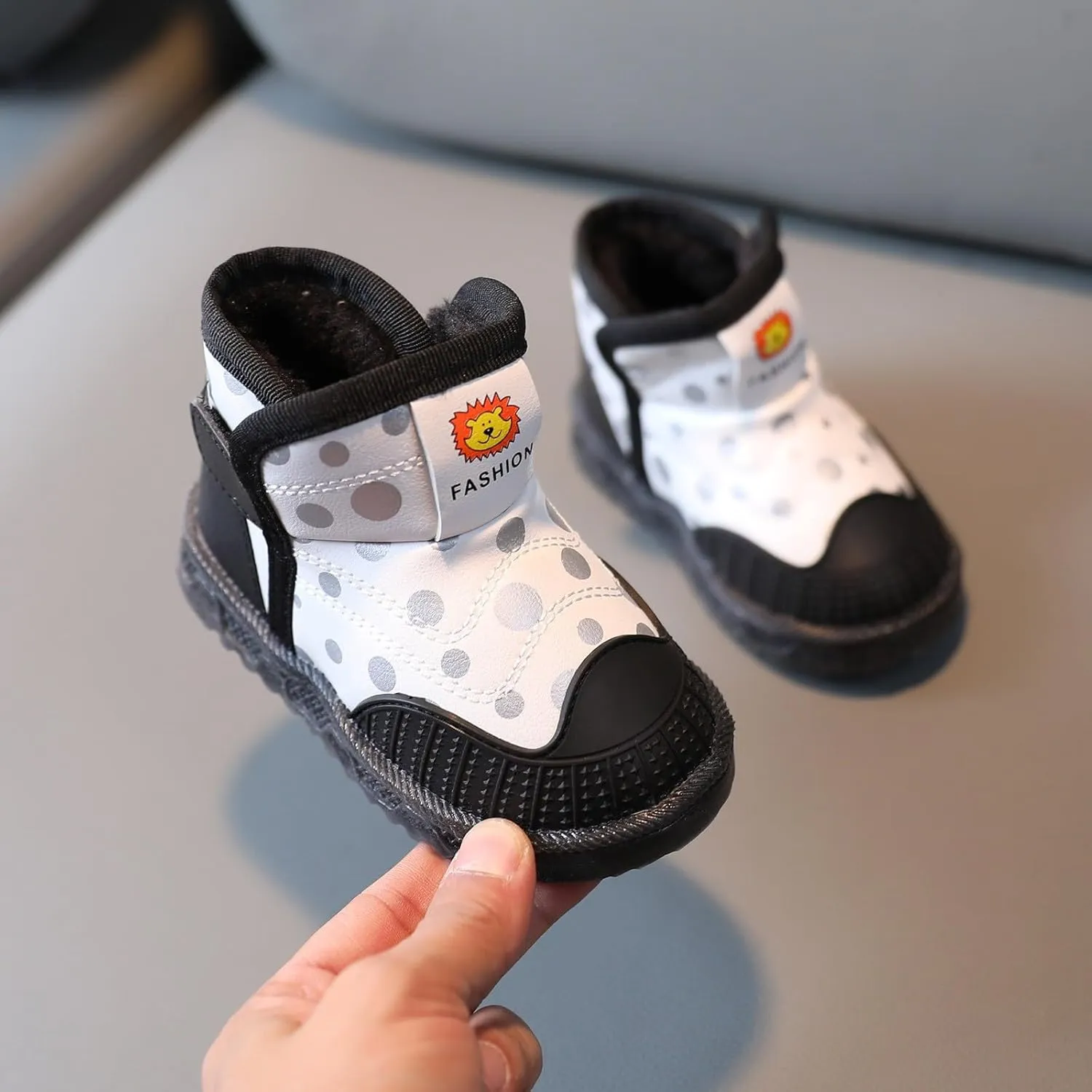 High Top Light Up Toddler Sneakers Boys Girls Cotton Plush Fashion Warm Sneaker Cute Casual Infant Boot for Girls