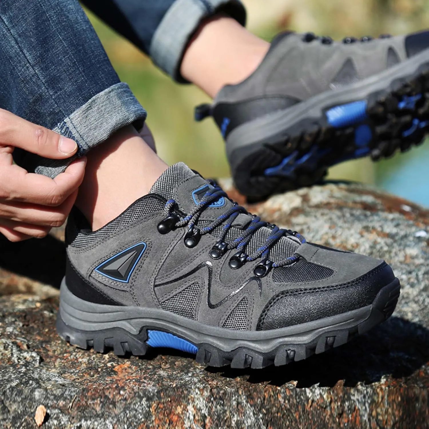 Mens Lace Up Low Top Hiking Shoes Rubber Soles Non Slip and Wear Resistant Climbing Shoes Lightweight and Breathable Scenic Spot Tourism Shoes Comfortable and Durable Hiking Walking Shoes