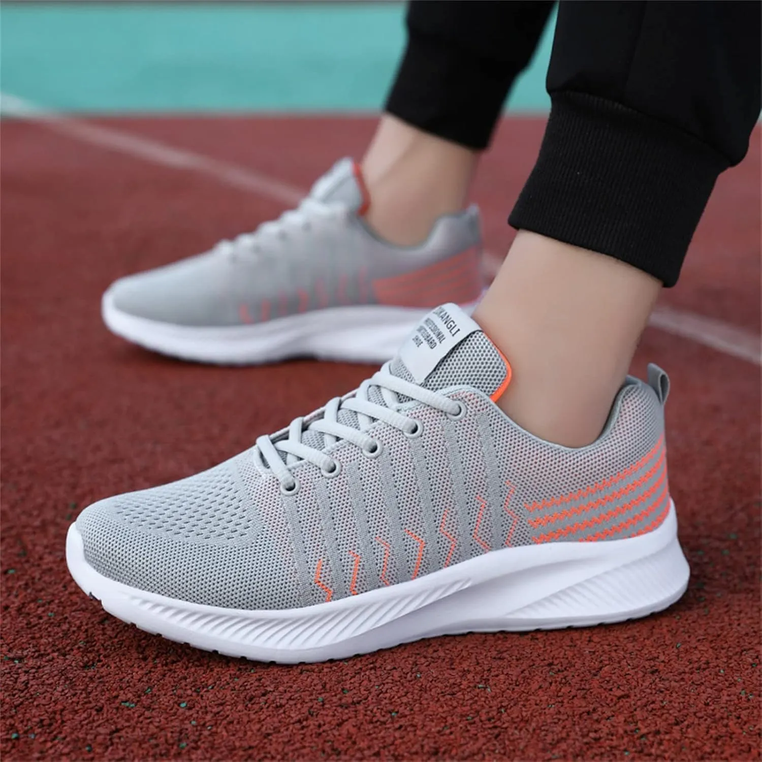Outdoor Jogging Sneakers for Men Breathable and Light Outdoor Comfy Walking Shoe Men's Comfortable Dress Shoes