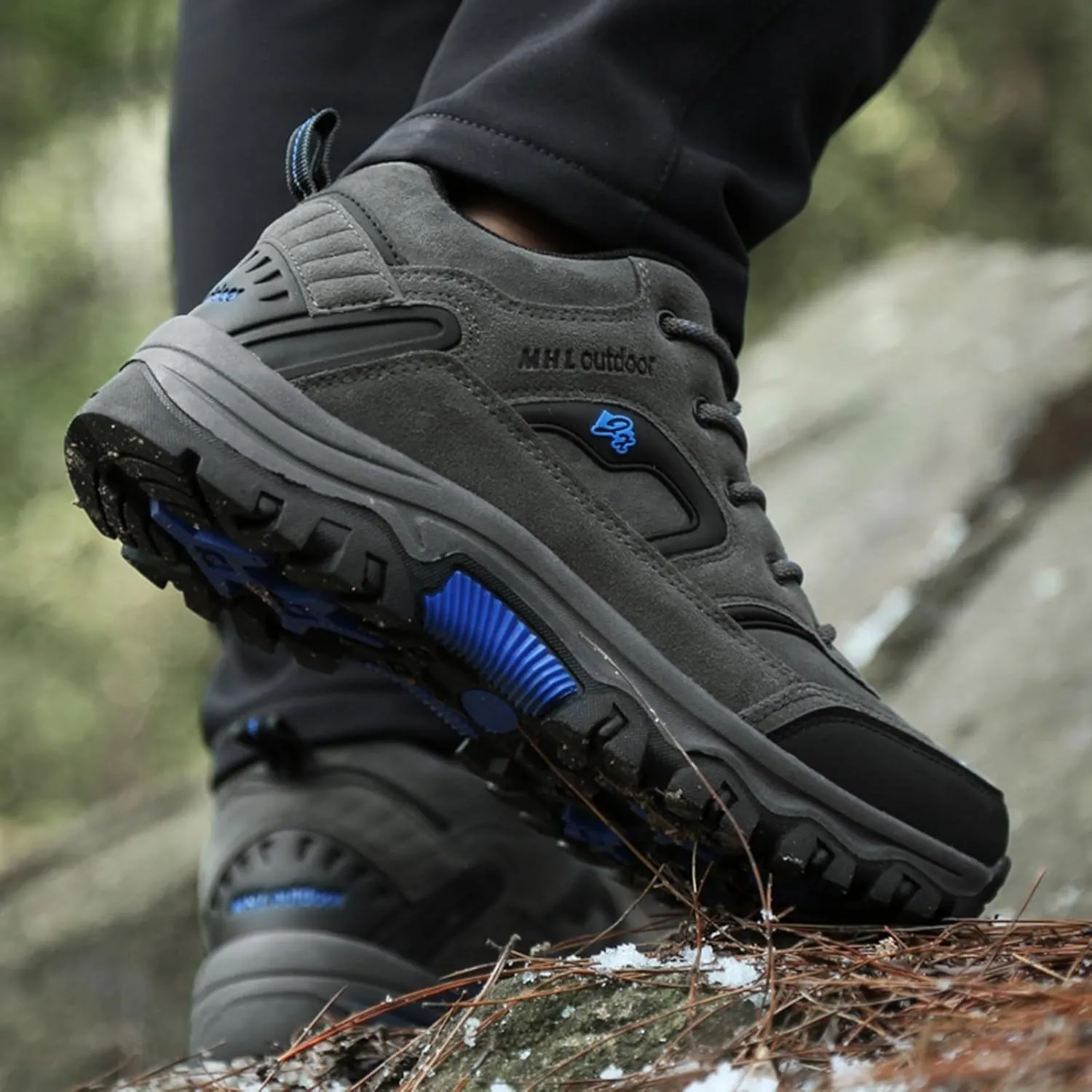 Womens Snow Boots Waterproof Furry Lined Warm Winter Boots Lace Up Cold-Weather Non-Slip Ankle Boots Slip on Athletic Ladies Hiking Walking Shoes Sneakers